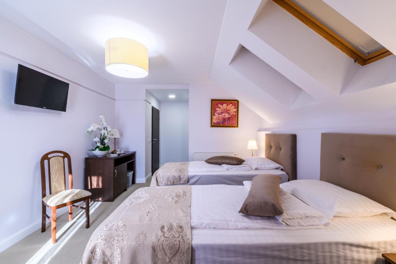 Vila Palace Caransebeş Extérieur photo