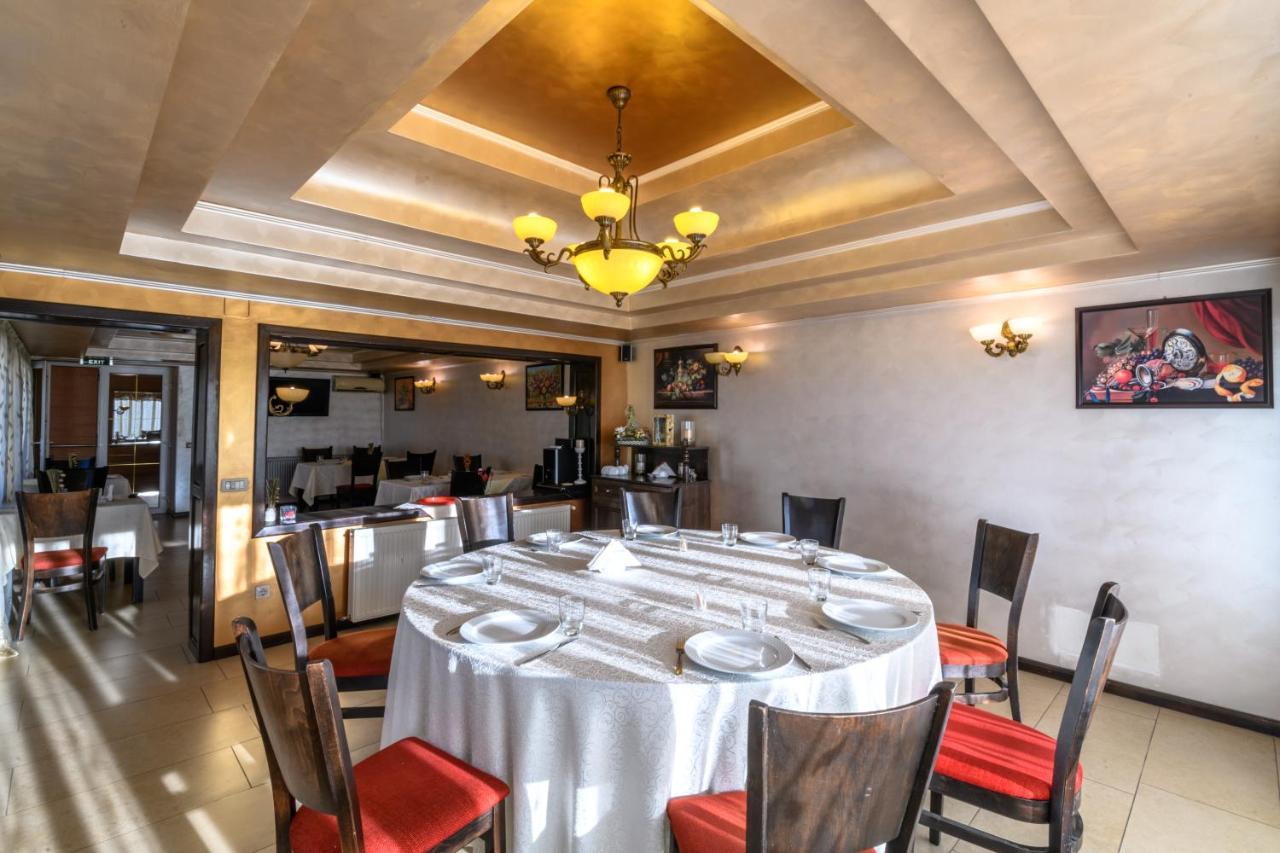 Vila Palace Caransebeş Extérieur photo