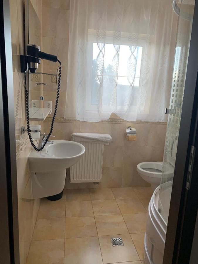 Vila Palace Caransebeş Extérieur photo