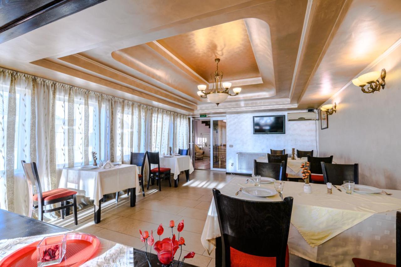 Vila Palace Caransebeş Extérieur photo